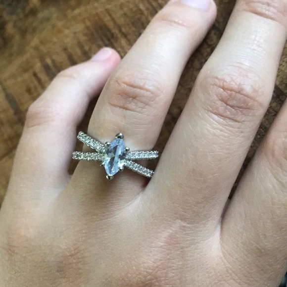 NWT 925 Silver Marquise Cut White Sapphire Ring - Picture 6 of 6